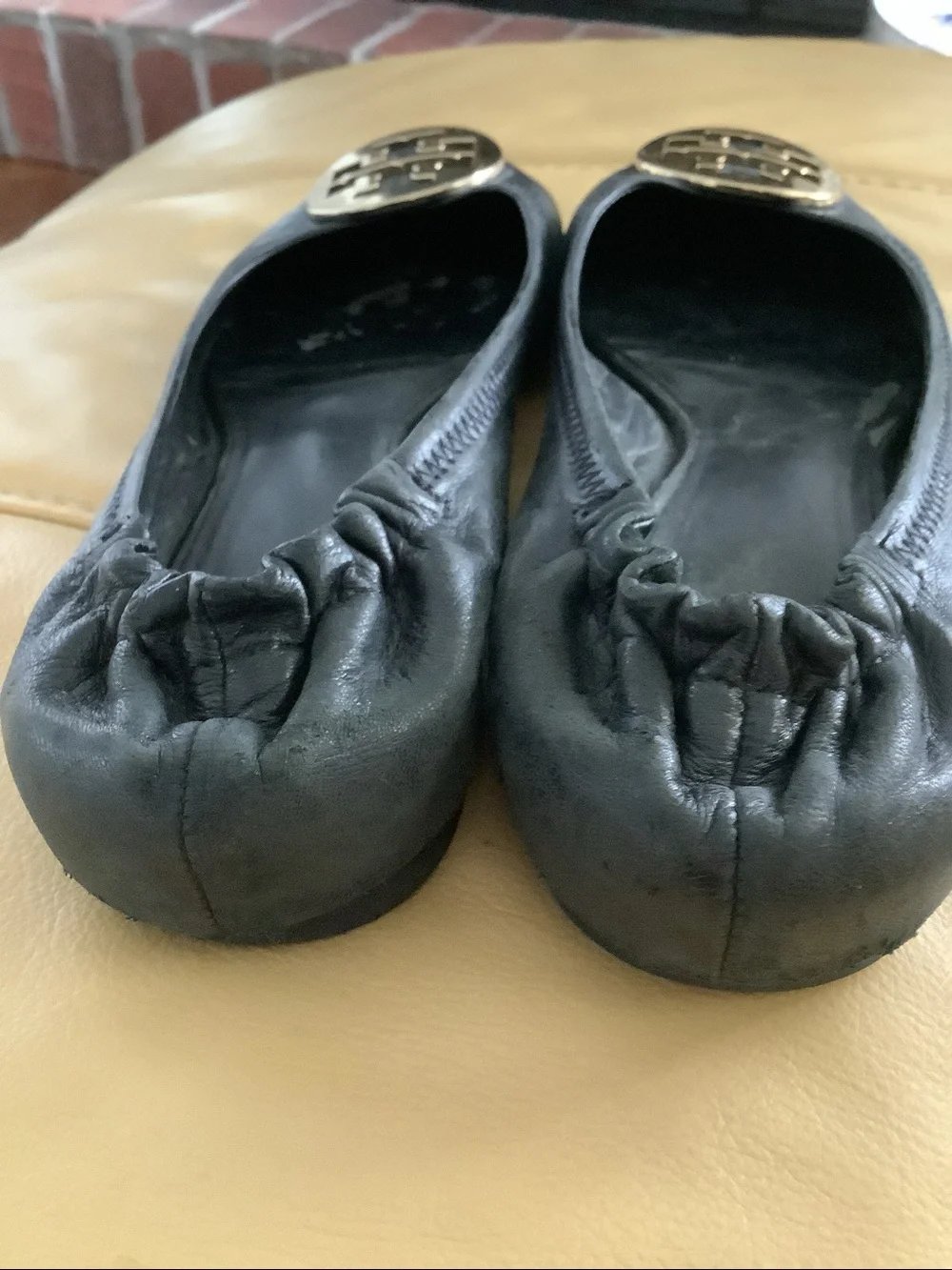 Tory Burch Minnie Leather Travel Ballet Flats Gold Logo Medallion Black Size 8